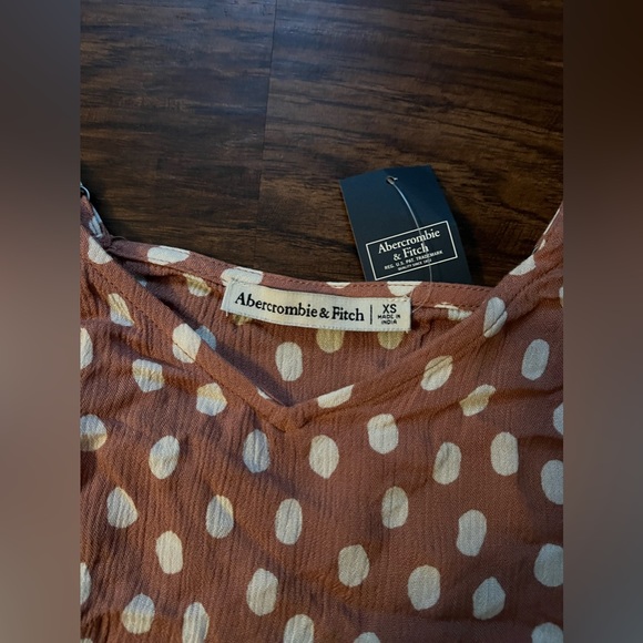 Abercrombie Tank - Picture 2 of 3